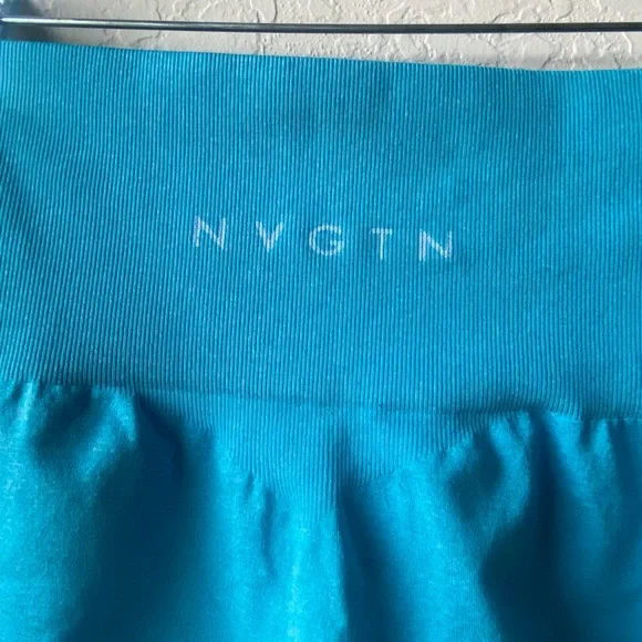 NVGTN Pro Seamless Shorts in Caribbean Blue - XS - Picture 4 of 7